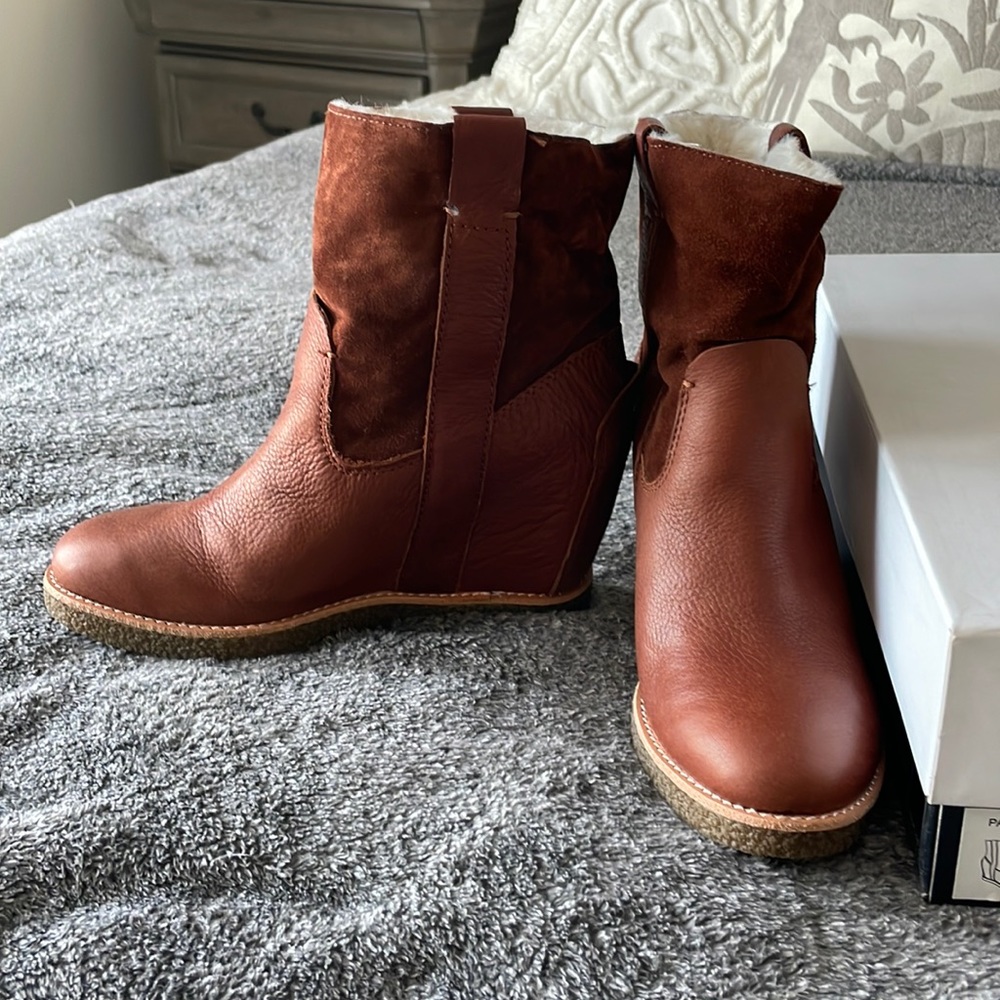 Dolce Vita wedge booties, brand new, never worn, cognac color, size 6.5